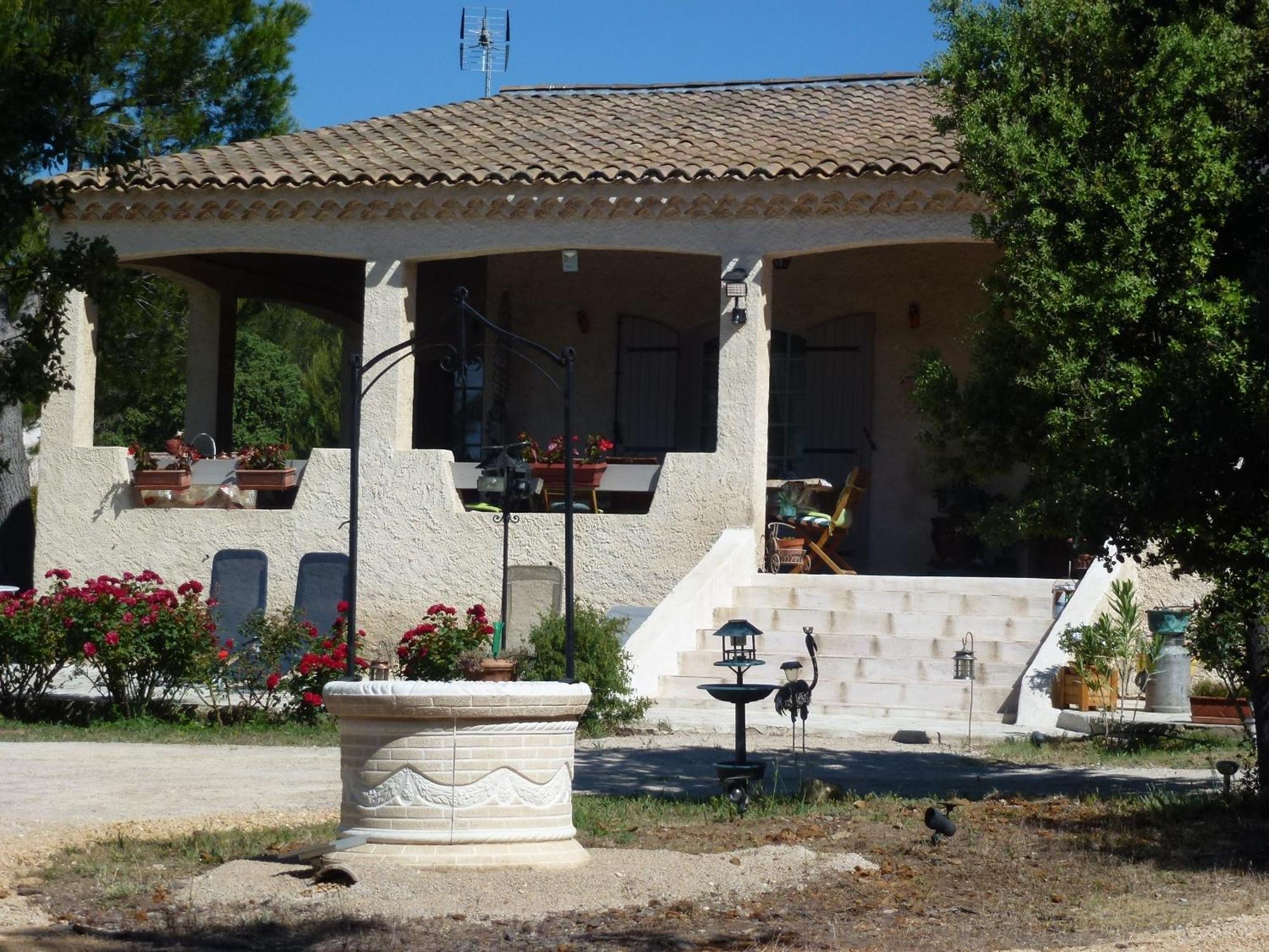 Chambre D'Hotes La Pinede Lambesc Luaran gambar