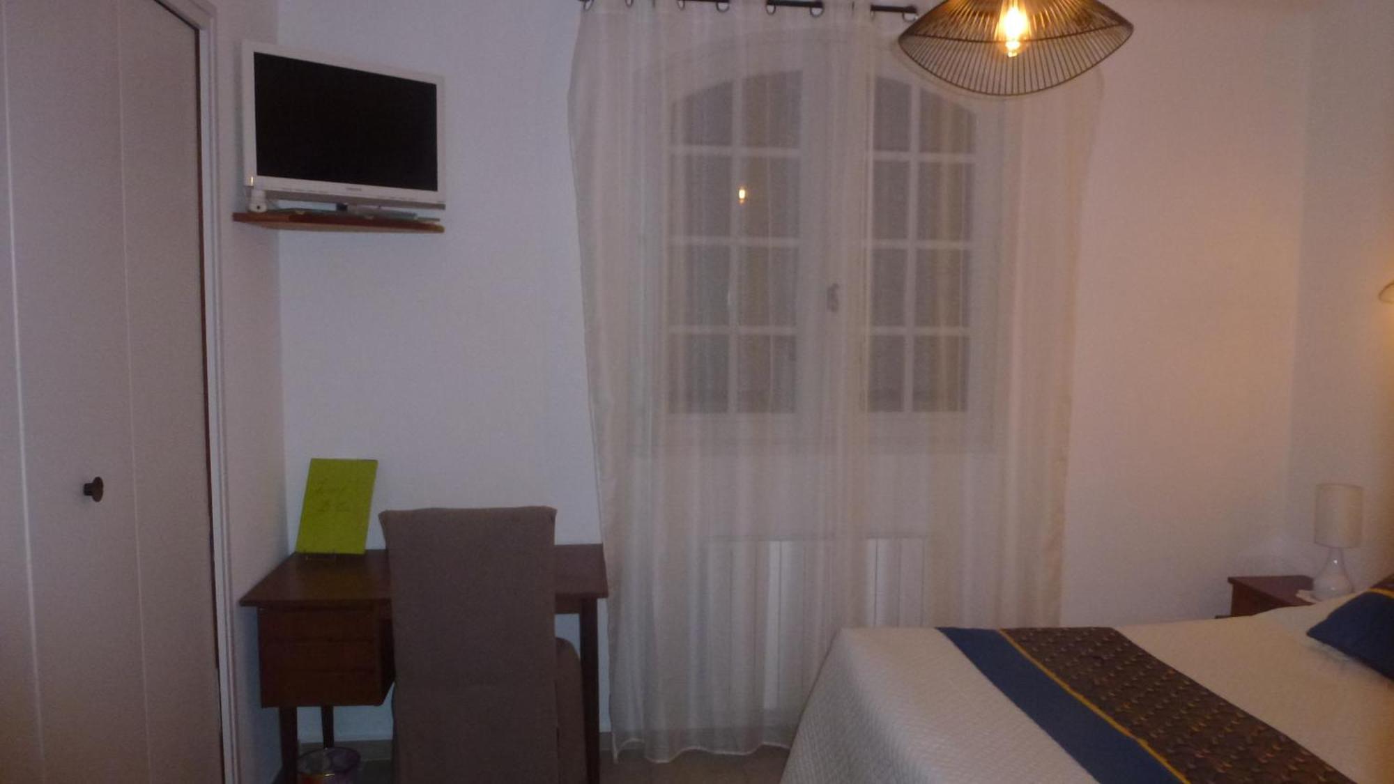 Chambre D'Hotes La Pinede Lambesc Luaran gambar