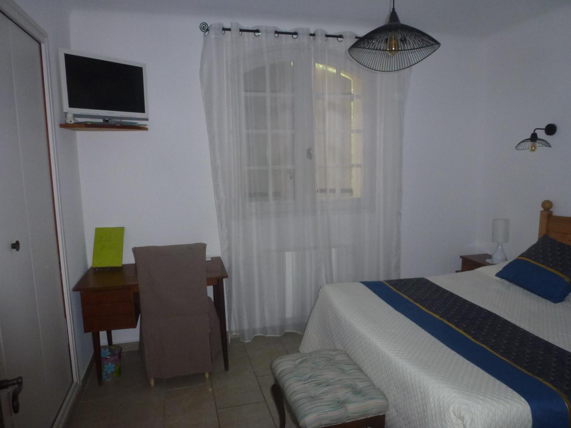 Chambre D'Hotes La Pinede Lambesc Luaran gambar