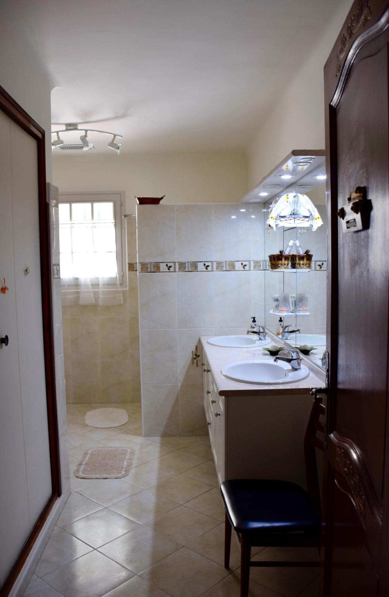 Chambre D'Hotes La Pinede Lambesc Luaran gambar